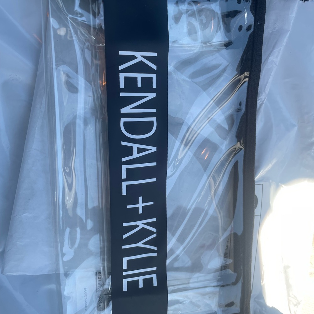 KENDALL + KYLIE Clear Cosmetic Bag